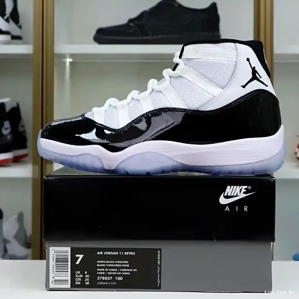 RETRO 2018 Kimikick 'CONCORD' AIR JORDAN 11 0730